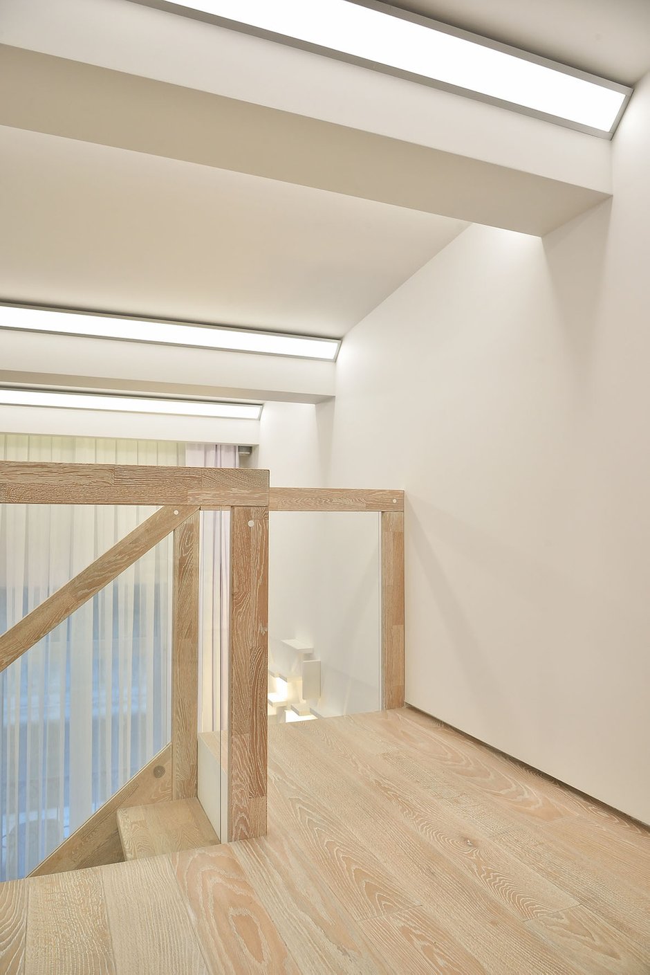 Фотография:  в стиле , Квартира, Минимализм, Проект недели, Эко, Челябинск, новостройка, двухэтажная квартира, Юлия Фалькова, «Любимый дом», Монолитный дом, 2 комнаты, Более 90 метров – фото на INMYROOM