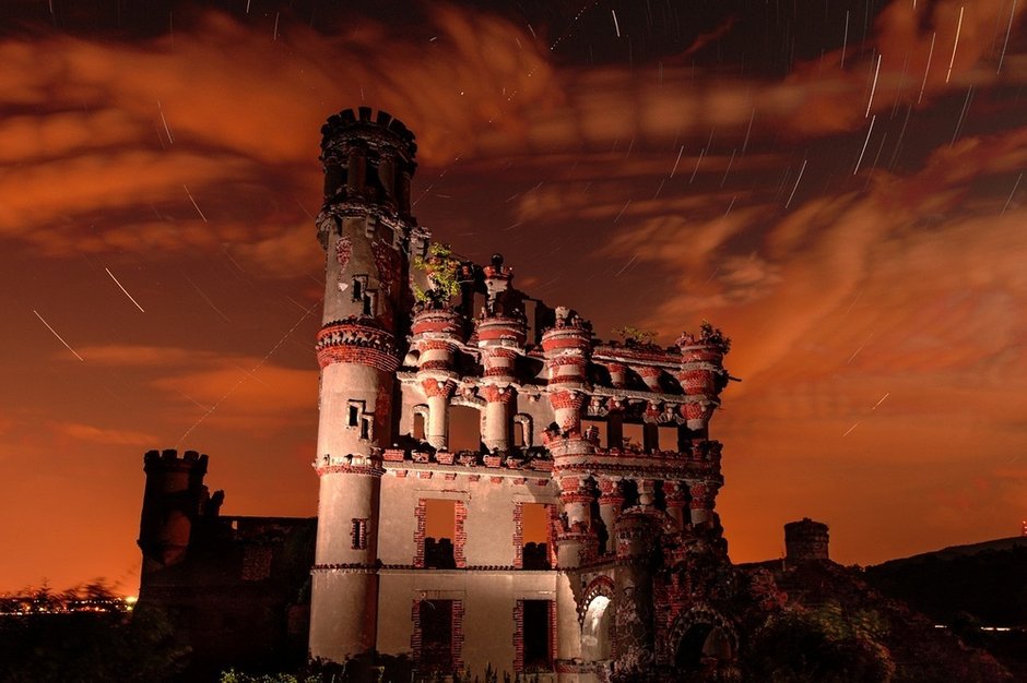 Фотография: Гостиная в стиле Современный, Архитектура, Гид – фото на INMYROOM