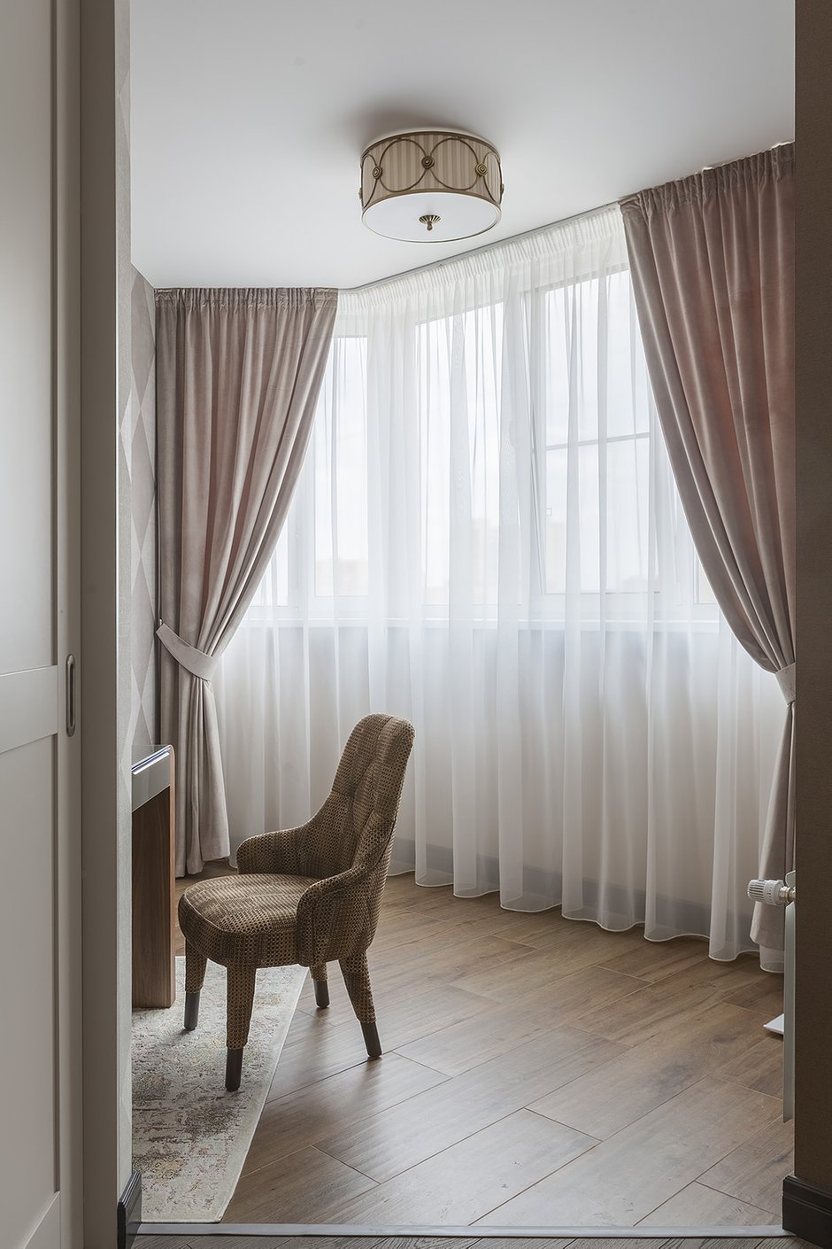 Фотография: Спальня в стиле Современный, Квартира, Проект недели, Мытищи, Монолитный дом, 3 комнаты, Более 90 метров, Илья Емельянов, Евгения Емельянова – фото на INMYROOM