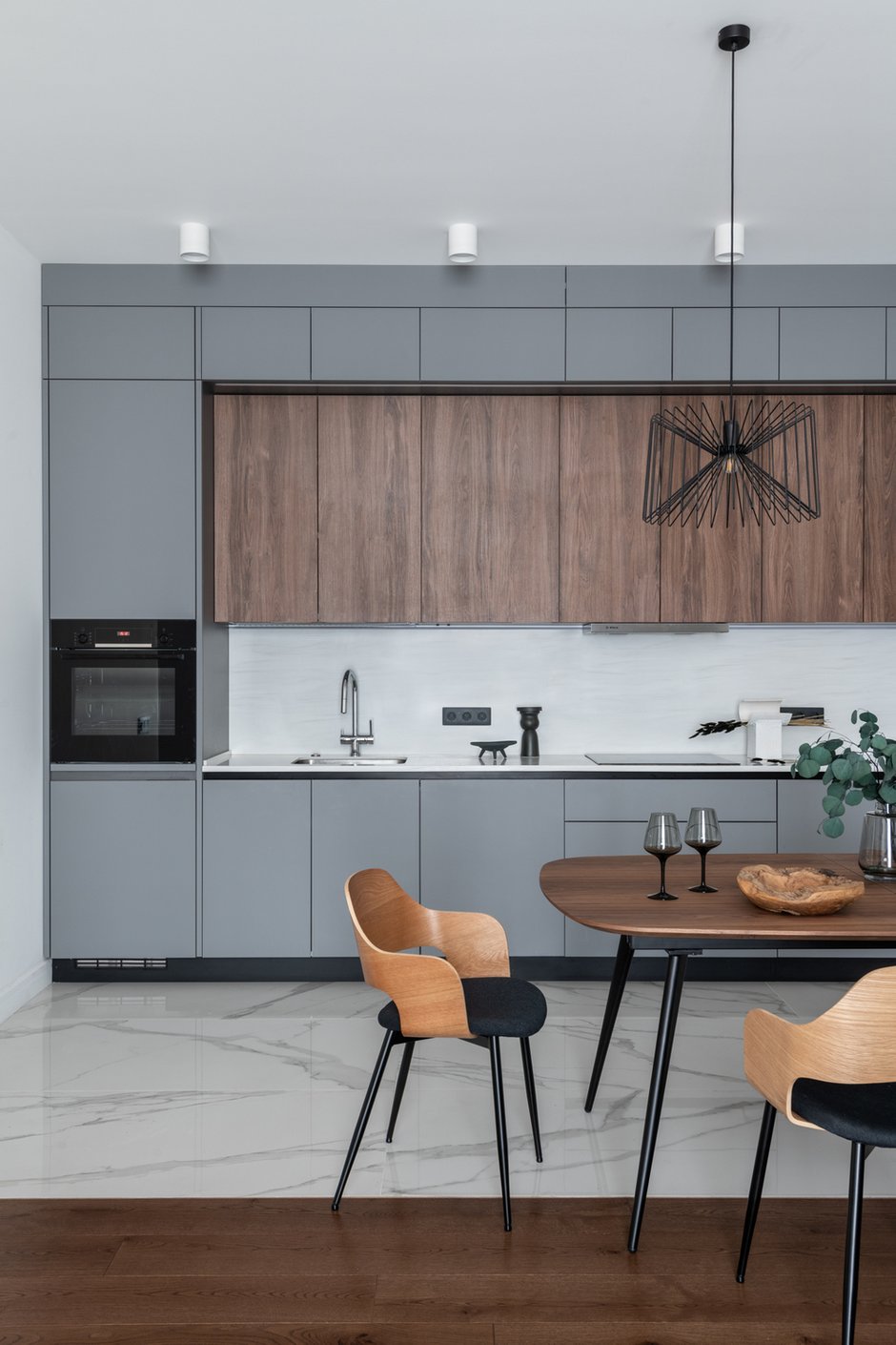 Фотография: Кухня и столовая в стиле Современный, Квартира, Проект дня, Москва, 4 и больше, Более 90 метров, Юлия Волкова – фото на INMYROOM