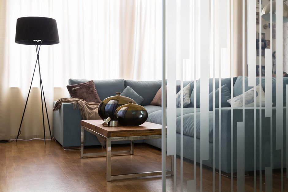 Фотография: Гостиная в стиле Современный, Эклектика, Квартира, Проект недели, Москва, Кирпичный дом, 2 комнаты, 40-60 метров, ZE-MOOV – фото на INMYROOM