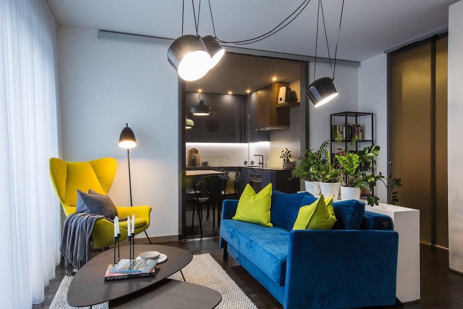 Фотография: Гостиная в стиле Современный, Квартира, Проект недели, Черный, Желтый, Серый, Голубой, Коричневый, Беларусь, Минск, 1 комната, 40-60 метров, Женя Лыкасова – фото на INMYROOM