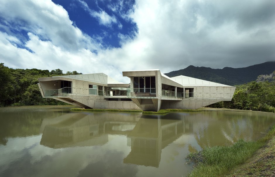 Автономный дом Stamp House, дизайн: Charles Wright Architects