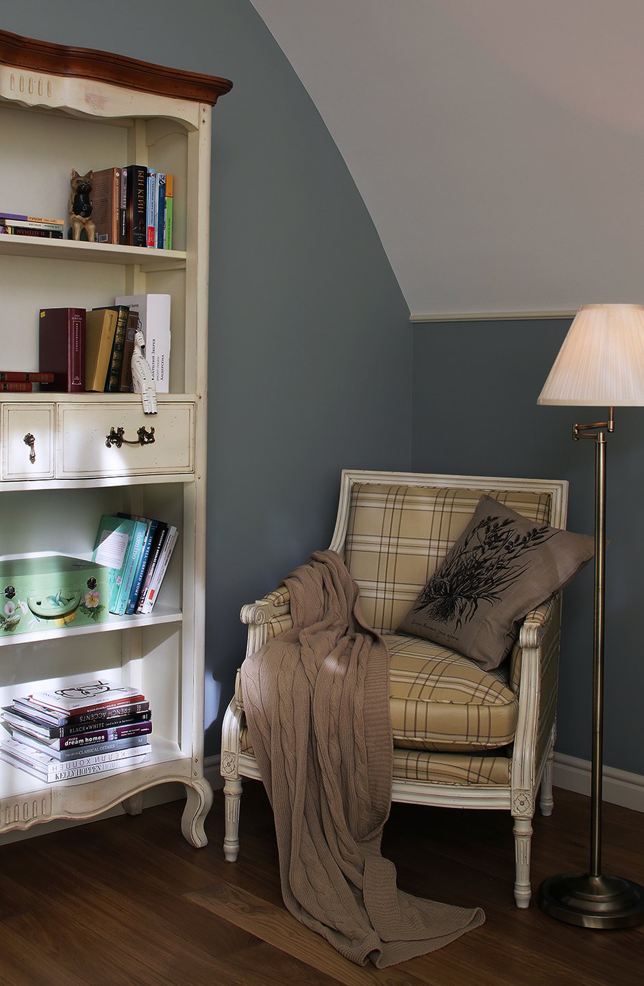 Фотография: Мебель и свет в стиле Классический, Дом, Проект недели, Москва, Таунхаус, Елена Симкина – фото на INMYROOM