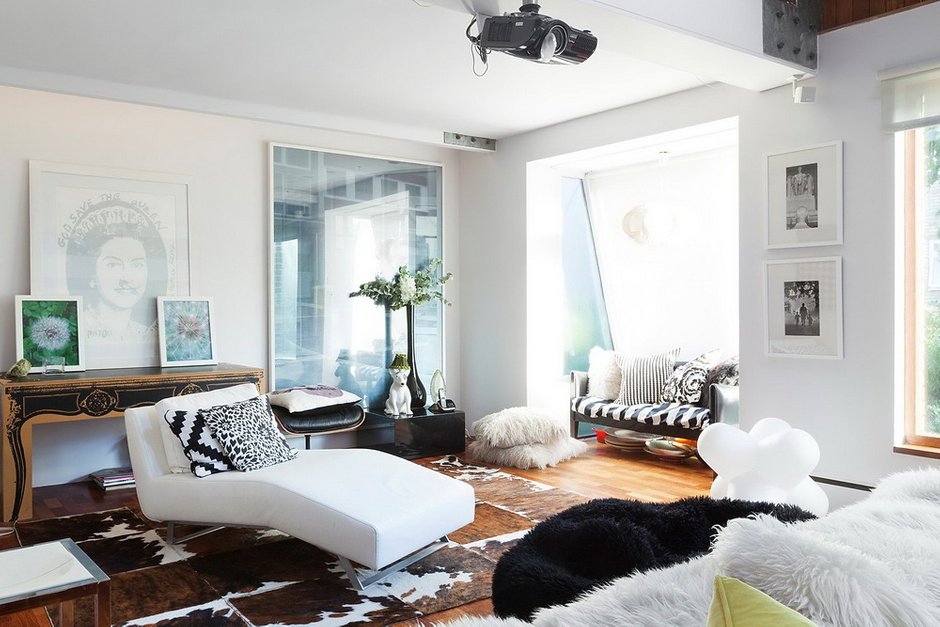 Фотография: Гостиная в стиле Скандинавский, Эклектика, Декор интерьера, Интерьер комнат, Проект недели, Илья Хомяков – фото на INMYROOM