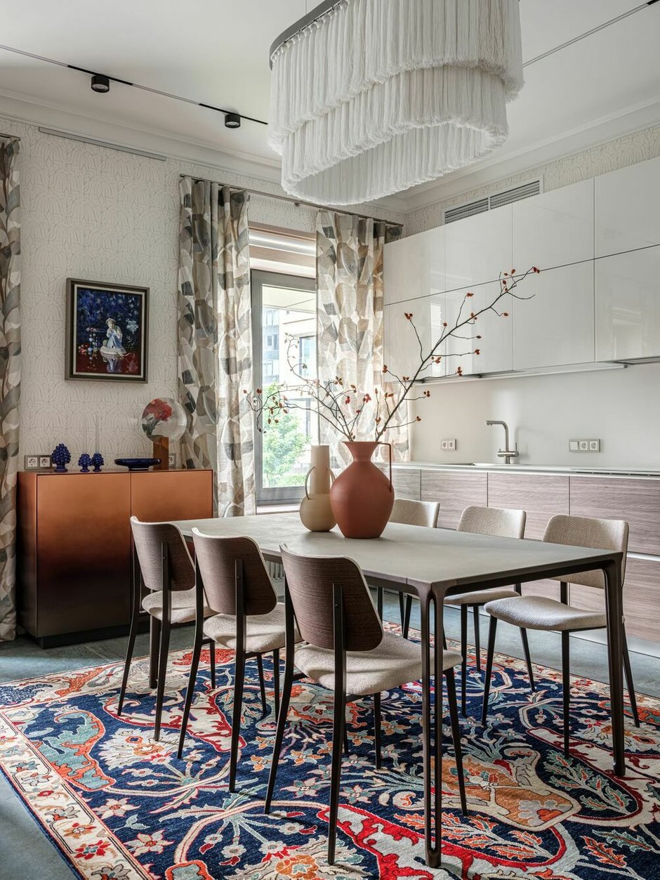Фотография: Кухня и столовая в стиле Современный, Эклектика, Квартира, Проект дня, 4 и больше, Более 90 метров, Екатерина Митрошина, Анна Оробинская, Наталья Боник – фото на INMYROOM