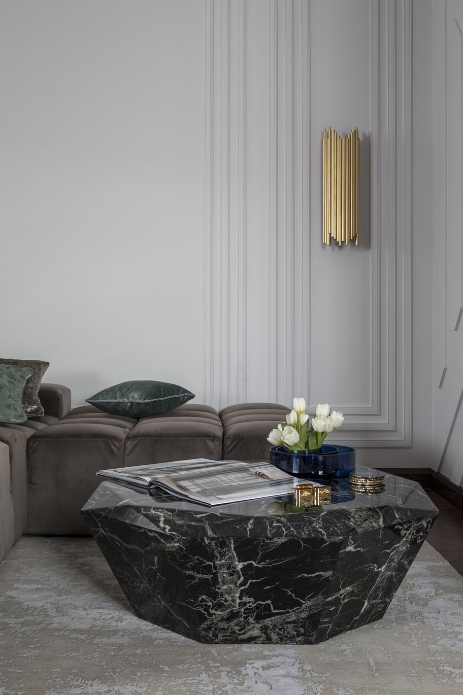 Фотография: Гостиная в стиле Современный, Проект недели, Подмосковье, Дом и дача, Таунхаус, 4 и больше, Более 90 метров, Бюро Home Emotions – фото на INMYROOM