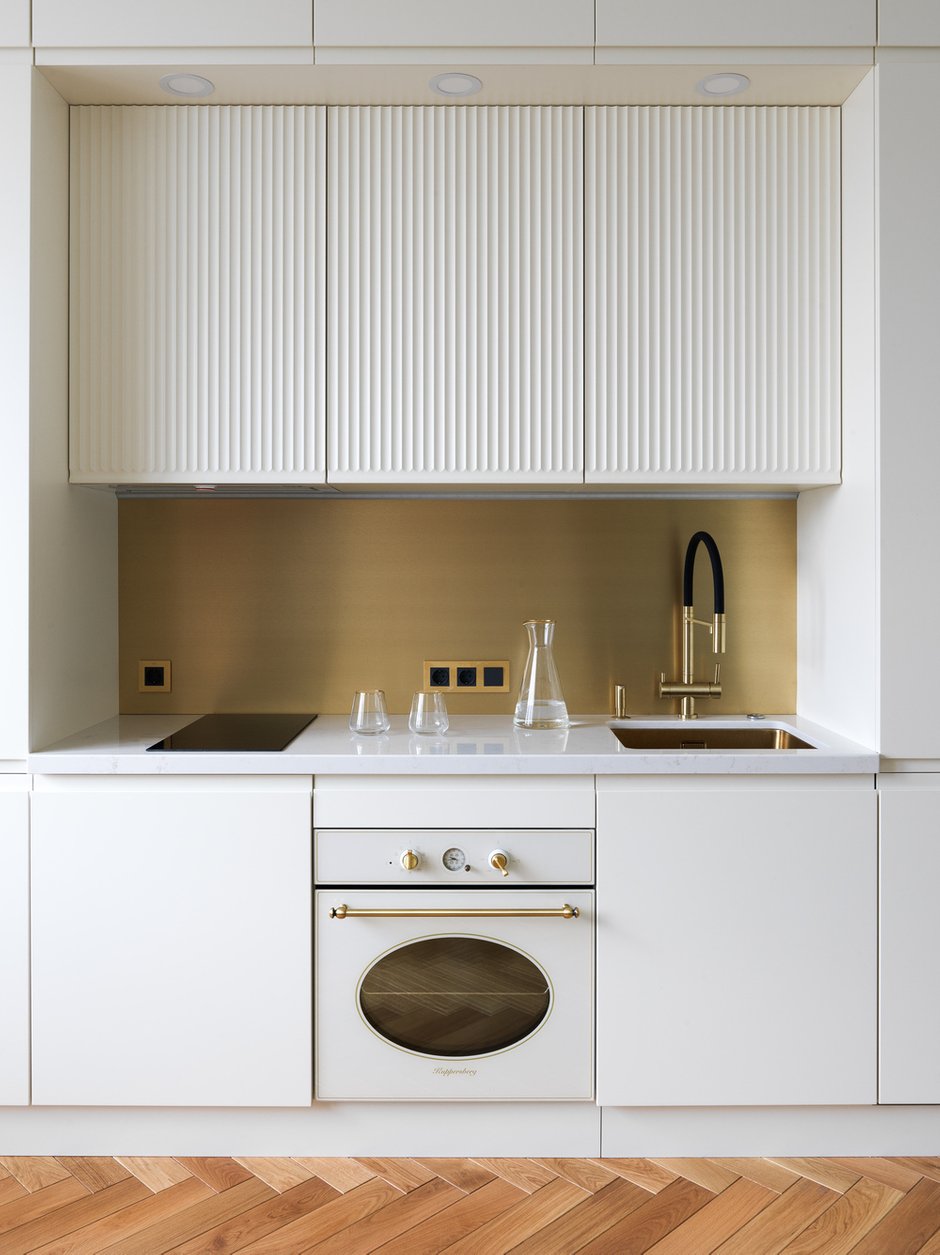 Фотография: Кухня и столовая в стиле Современный, Эклектика, Квартира, Проект дня, Москва, 2 комнаты, 40-60 метров, Катя Чистова – фото на INMYROOM