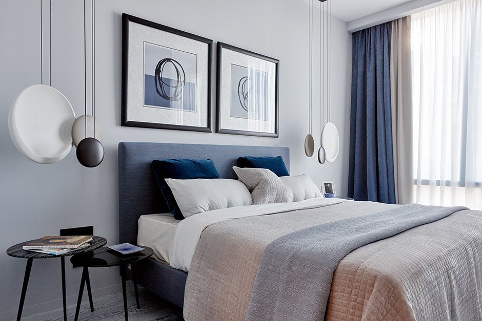 Фотография: Спальня в стиле Современный, Квартира, Белый, Проект недели, Москва, Синий, Серый, Голубой, Монолитный дом, 2 комнаты, Более 90 метров, ААarchitect – фото на INMYROOM