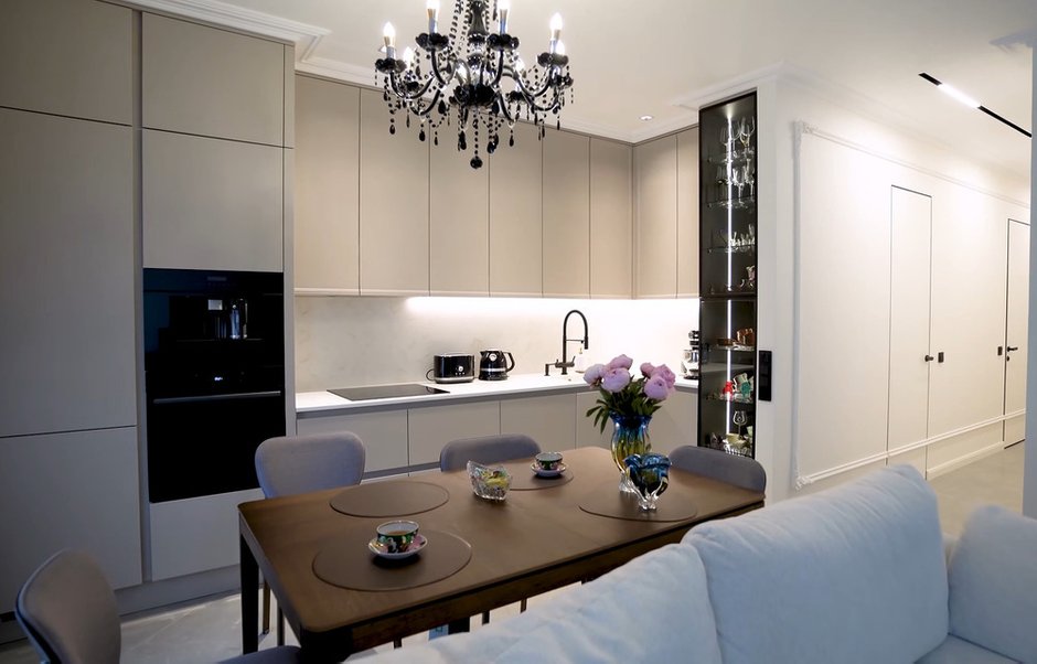 Фотография:  в стиле , Интерьер комнат, Интерьерный стиль, Дизайн интерьера, Переделка, быстрый и качественный ремонт, быстрый ремонт, квартира актрисы, Анна Михайловская, как совместить работу и ремонт – фото на INMYROOM