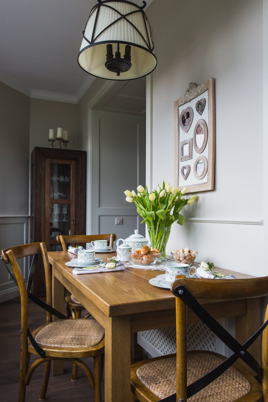 Фотография: Кухня и столовая в стиле Прованс и Кантри, Современный, Эклектика, Квартира, Проект недели, Москва, Юрий Гришко, Монолитный дом, 4 и больше, Более 90 метров, INMYROOM_ВИДЕО, INMYROOM TV, Юлия Баршевская – фото на INMYROOM