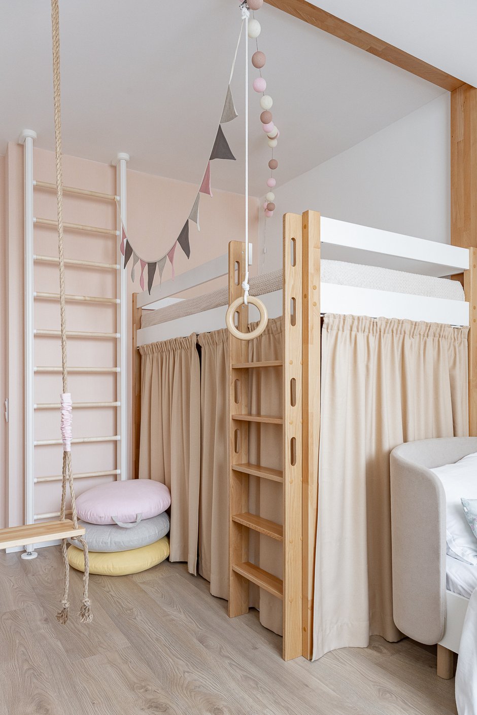 Фотография: Детская в стиле Скандинавский, Современный, Эко, Квартира, Проект недели, Москва, Монолитный дом, 4 и больше, Более 90 метров, бюро «Образ жизни», Анастасия Кутовая – фото на INMYROOM