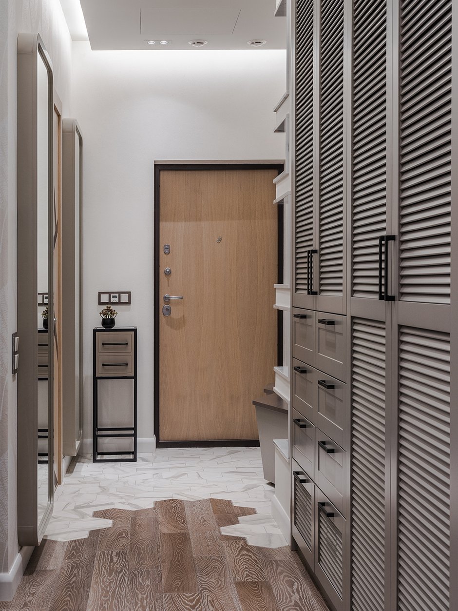 Фотография: Прихожая в стиле Современный, Квартира, Проект недели, Москва, Варвара Зеленецкая, Монолитный дом, 4 и больше, Более 90 метров – фото на INMYROOM