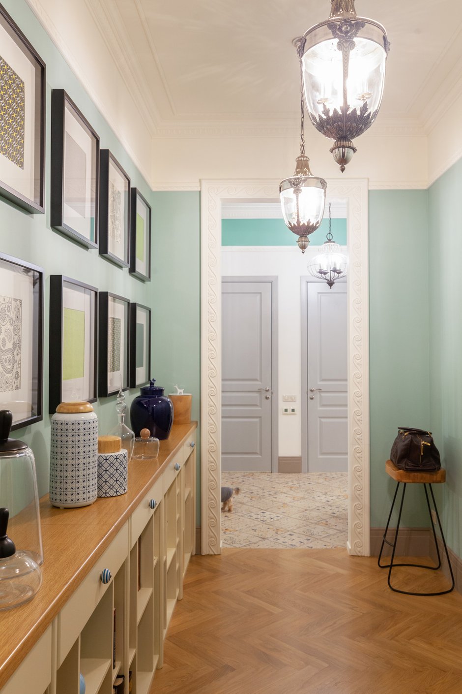 Фотография: Прихожая в стиле Эклектика, Квартира, Проект недели, Москва, Кирпичный дом, 2 комнаты – фото на INMYROOM