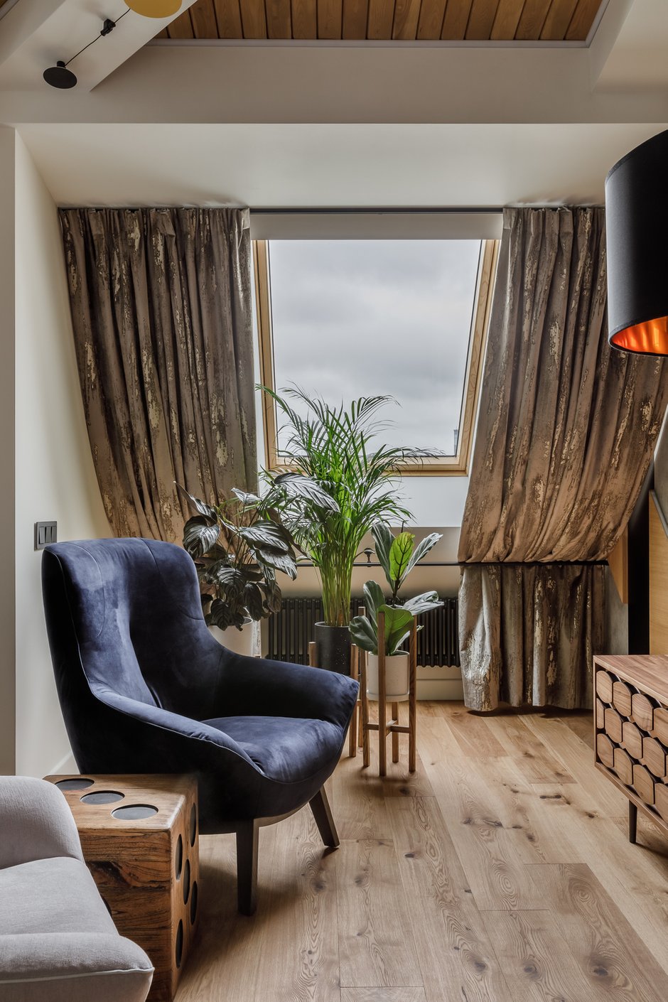 Фотография: Гостиная в стиле Современный, Квартира, Проект недели, Москва, Более 90 метров, Надежда Требухина, Ольга Раскулина – фото на INMYROOM