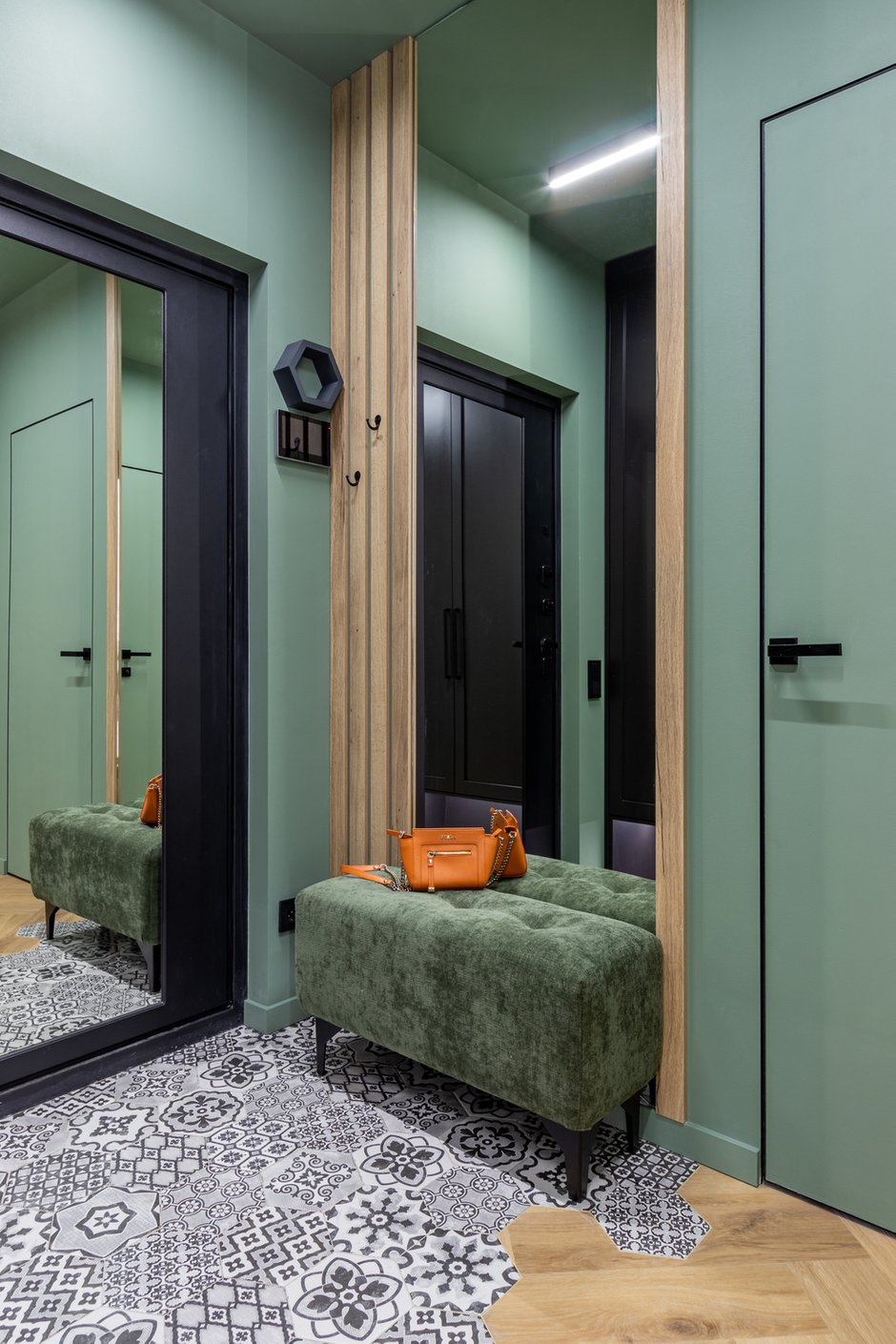 Фотография: Прихожая в стиле Современный, Квартира, Проект недели, Санкт-Петербург, 2 комнаты, 40-60 метров, Дарина Ермак – фото на INMYROOM