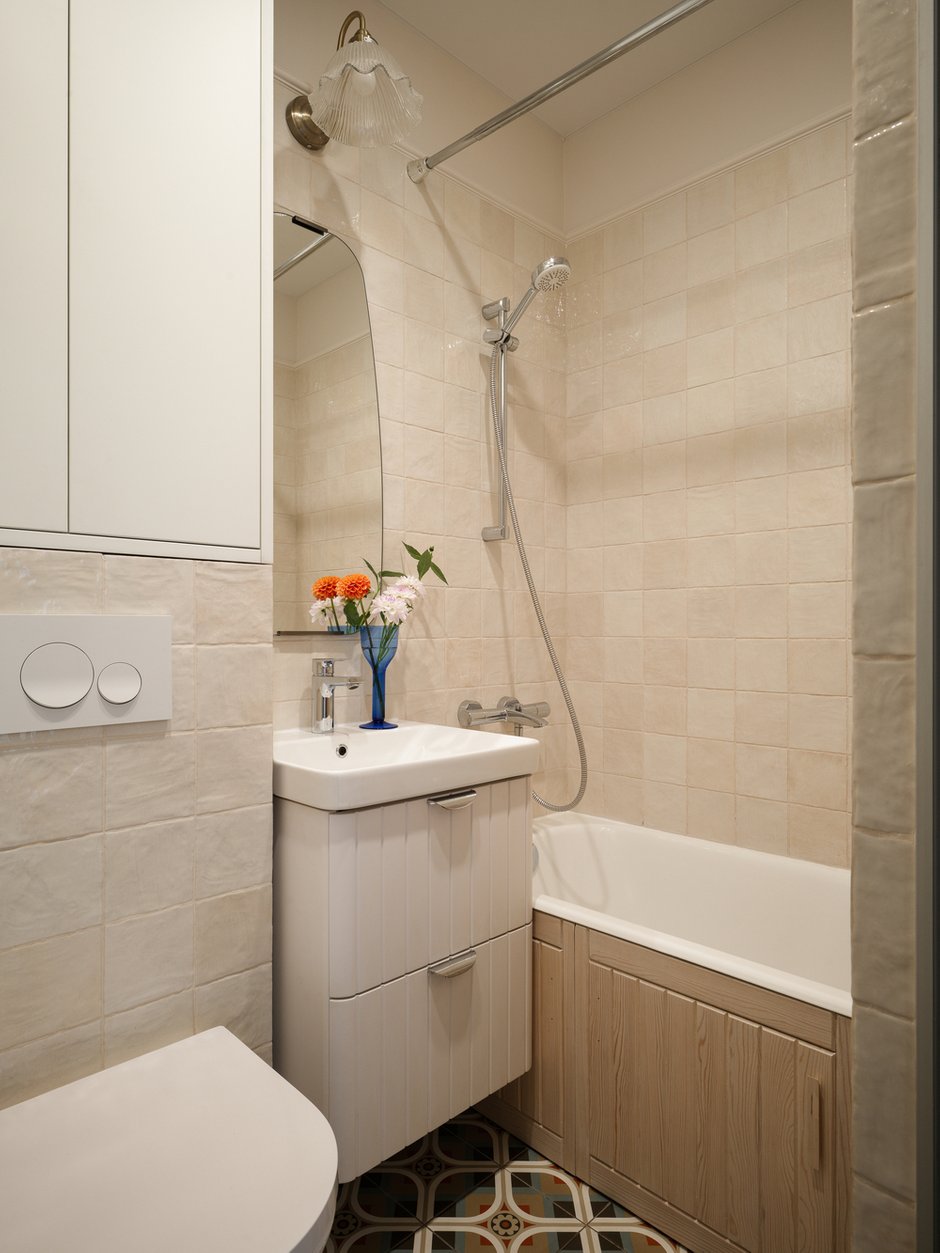 Фотография: Ванная в стиле Скандинавский, Современный, Малогабаритная квартира, Квартира, Проект дня, Москва, Хамовники, Хрущевка, 2 комнаты, 40-60 метров, Анастасия Заркуа – фото на INMYROOM