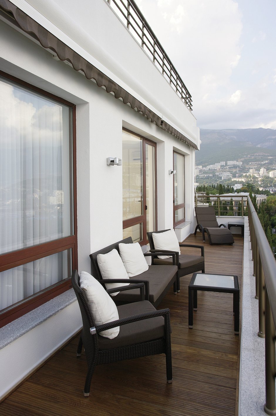 Фотография: Балкон, Терраса в стиле Современный, Квартира, Цвет в интерьере, Дома и квартиры, Белый, Минимализм – фото на INMYROOM