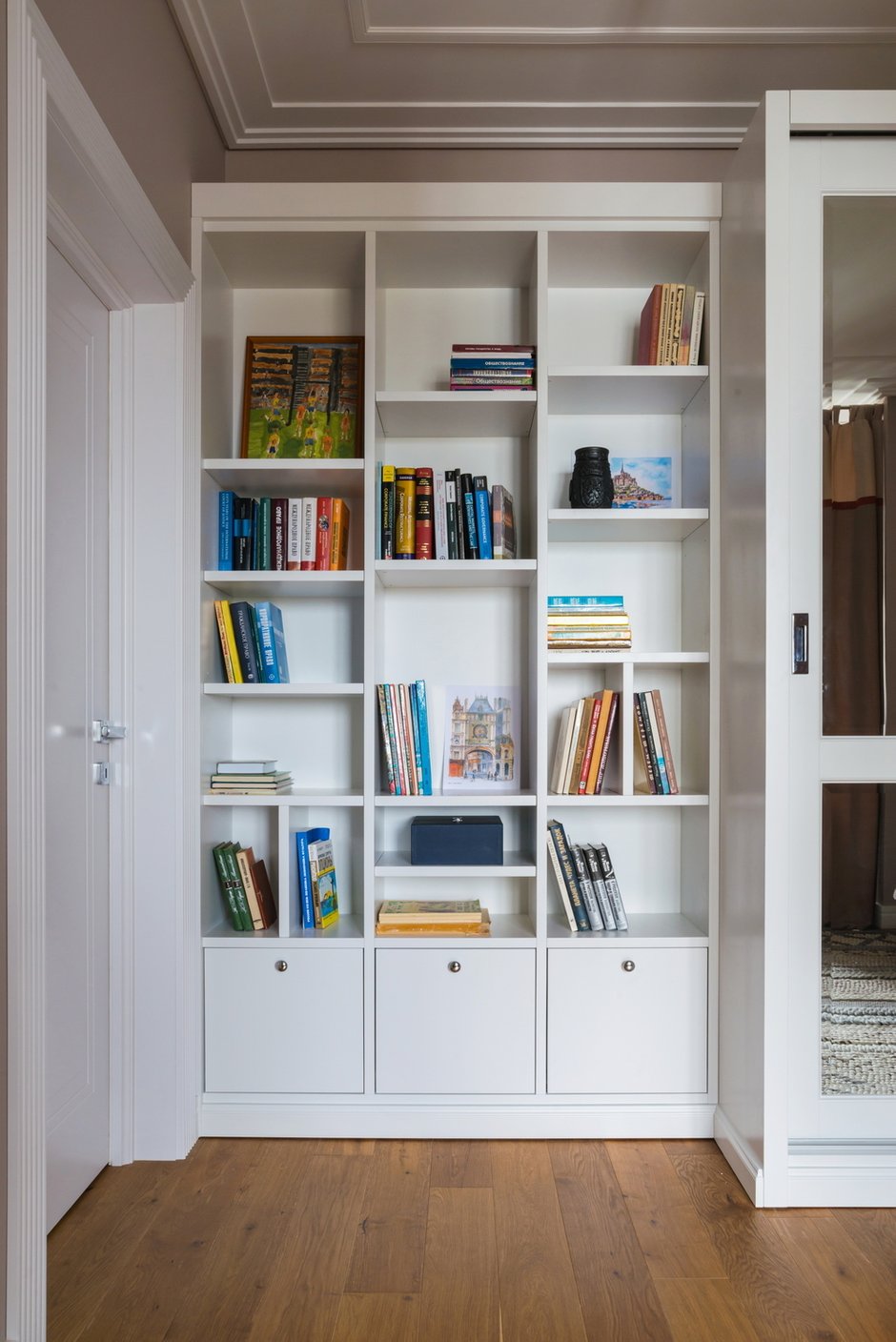 Фотография: Гостиная в стиле Современный, Квартира, Проект недели, Москва, Ирина Леготкина, Панельный дом, 3 комнаты, 60-90 метров, Бюро IVA – фото на INMYROOM