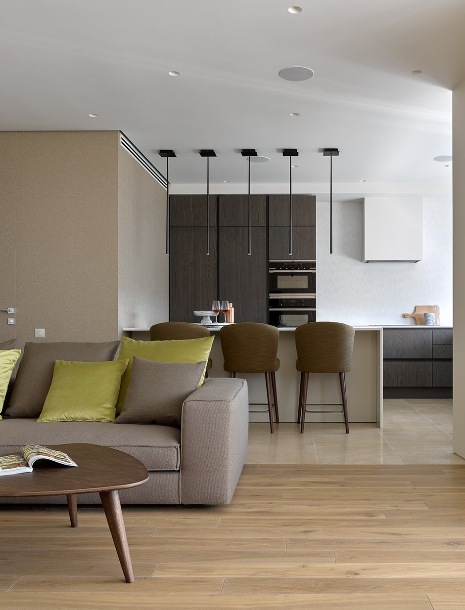 Фотография: Кухня и столовая в стиле Современный, Квартира, Проект недели, Москва, Ариана Ахмад, Татьяна Карякина, Монолитный дом, 3 комнаты, Более 90 метров, #эксклюзивныепроекты – фото на INMYROOM