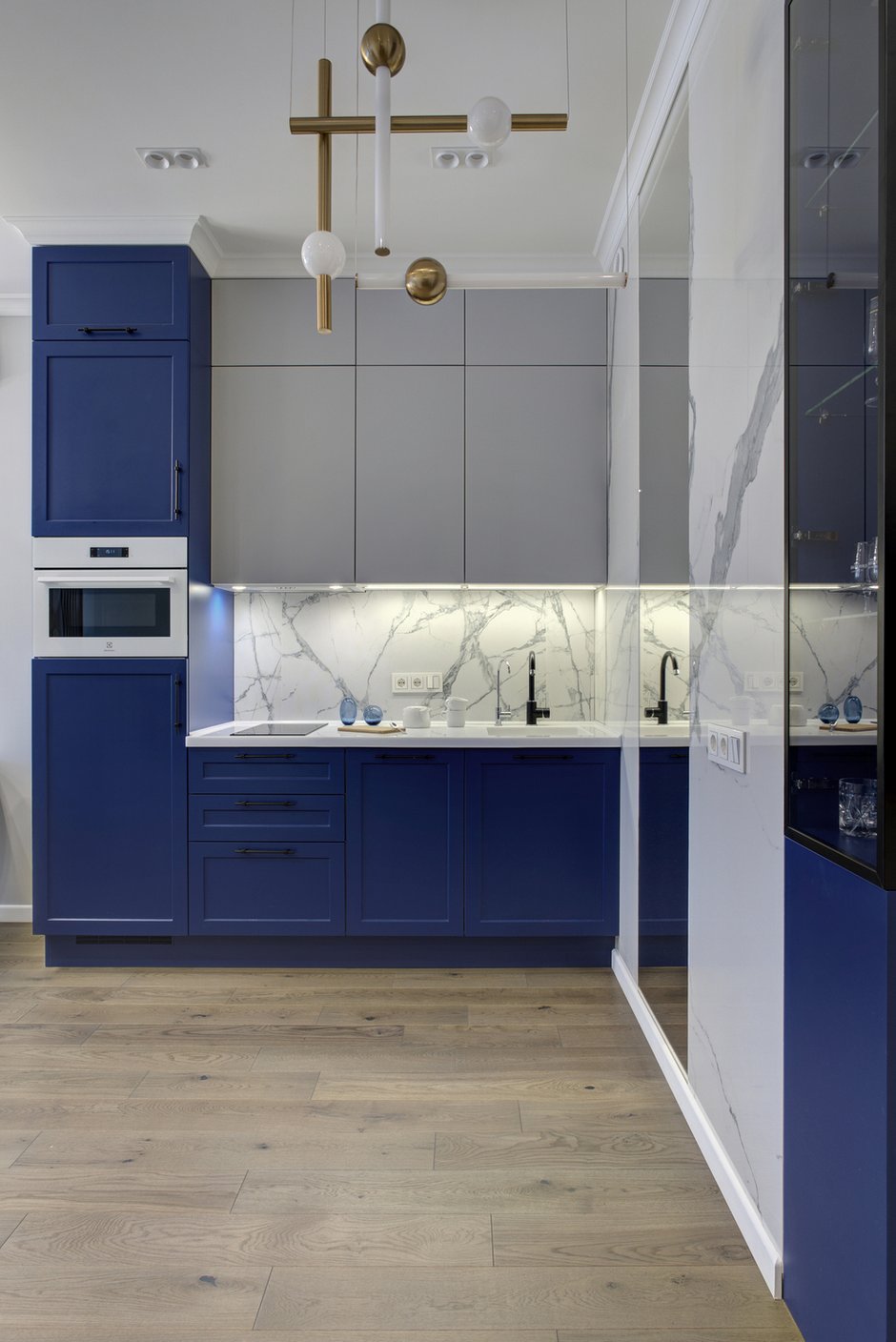 Фотография: Кухня и столовая в стиле Современный, Квартира, Проект недели, Москва, 2 комнаты, до 40 метров, Royal Fusion – фото на INMYROOM