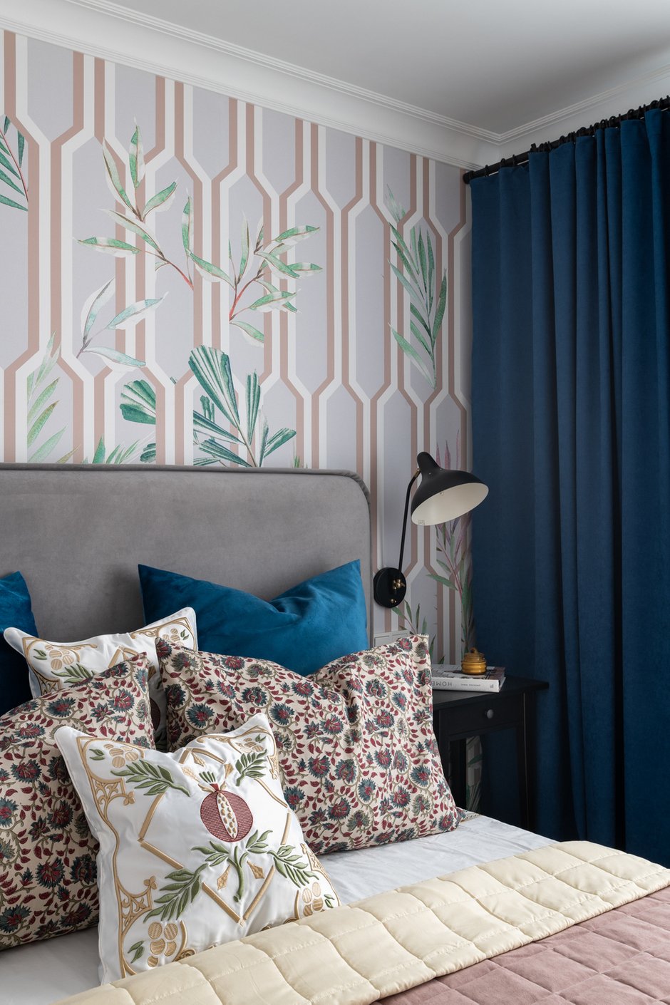 Фотография: Спальня в стиле Современный, Квартира, Проект дня, Москва, 4 и больше, 60-90 метров, Алеся Котова – фото на INMYROOM