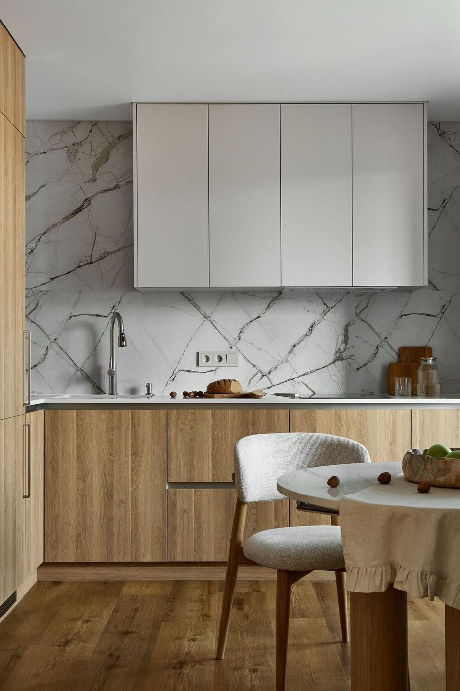 Фотография: Кухня и столовая в стиле Современный, Джапанди, Малогабаритная квартира, Квартира, Проект дня, Беларусь, Панельный дом, 1 комната, 40-60 метров, Жодино, Мария Назарова – фото на INMYROOM