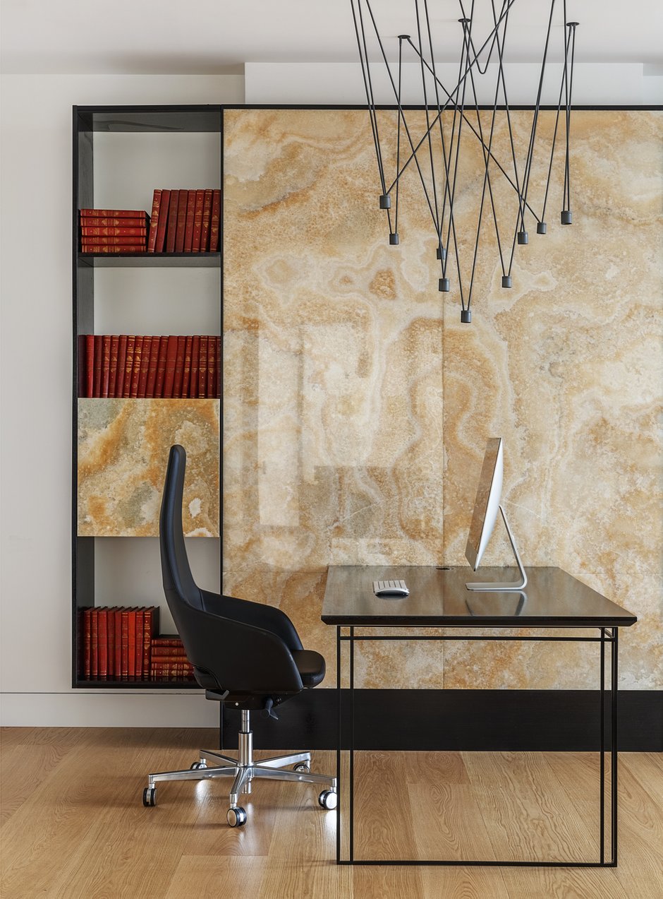 Фотография: Кабинет в стиле Современный, Проект недели, Москва, Более 90 метров, #эксклюзивныепроекты, ЖК «Легенда Цветного», Ab-architects – фото на INMYROOM