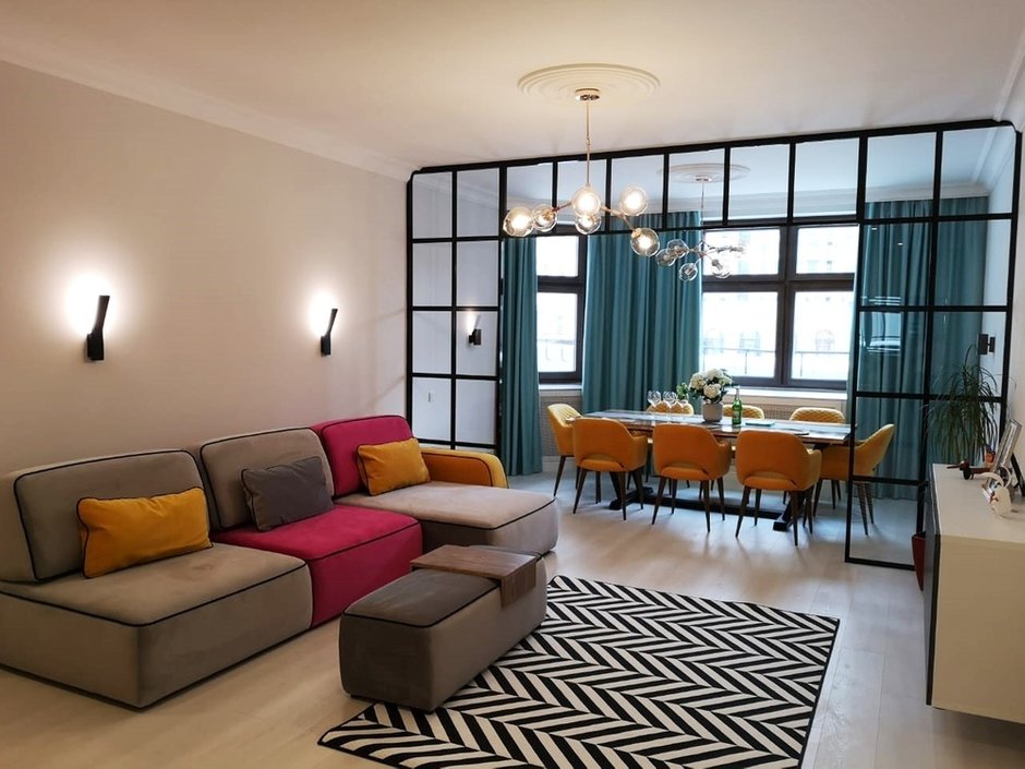 Фотография: Гостиная в стиле Минимализм, Советы, Каширский двор, Premio, тренды 2020 – фото на INMYROOM