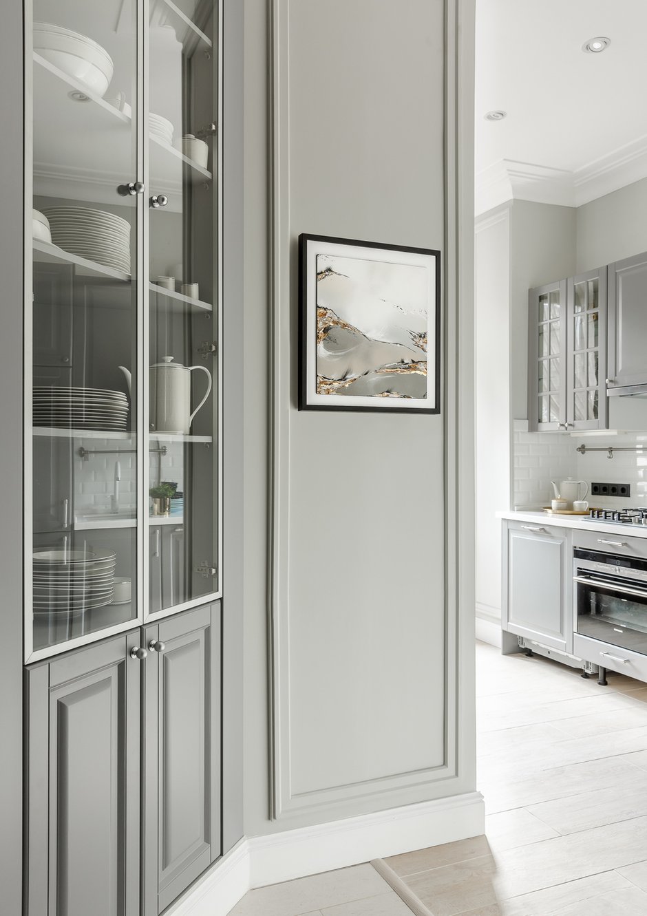 Фотография: Кухня и столовая в стиле Современный, Классический, Квартира, Проект недели, Москва, Наталья Преображенская, Сталинка, 2 комнаты, 40-60 метров, ПРЕМИЯ INMYROOM – фото на INMYROOM