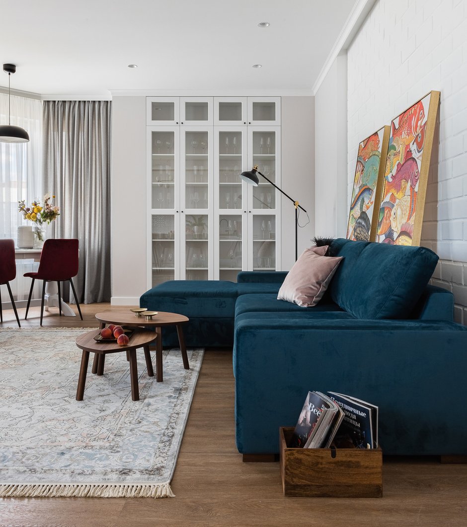 Фотография: Гостиная в стиле Современный, Квартира, Проект недели, Челябинск, 3 комнаты, Более 90 метров, Анна Важенина – фото на INMYROOM