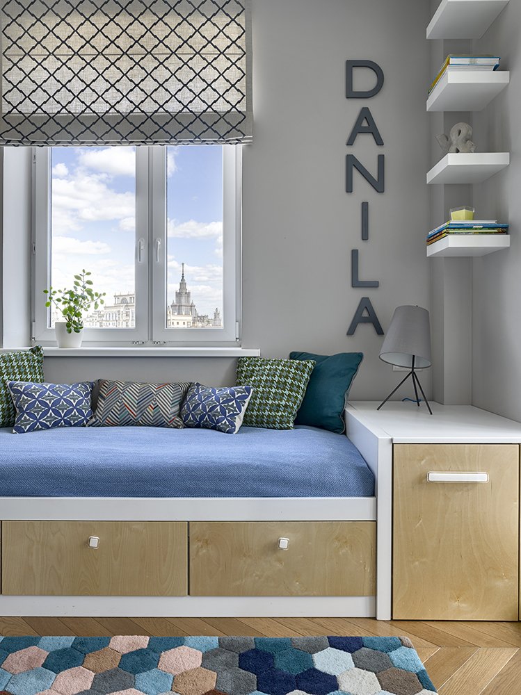 Фотография:  в стиле , Квартира, Россия, Gramercy Home, Проект недели, Zara Home, SLV, Crate&Barrel, Art De Vivre, Ирина Лаврентьева, Leicht, Roberto Cavalli, Анастасия Каменских, квартира в пастельных тонах, детская для близнецов, линейная кухня, однорядная кухня – фото на INMYROOM