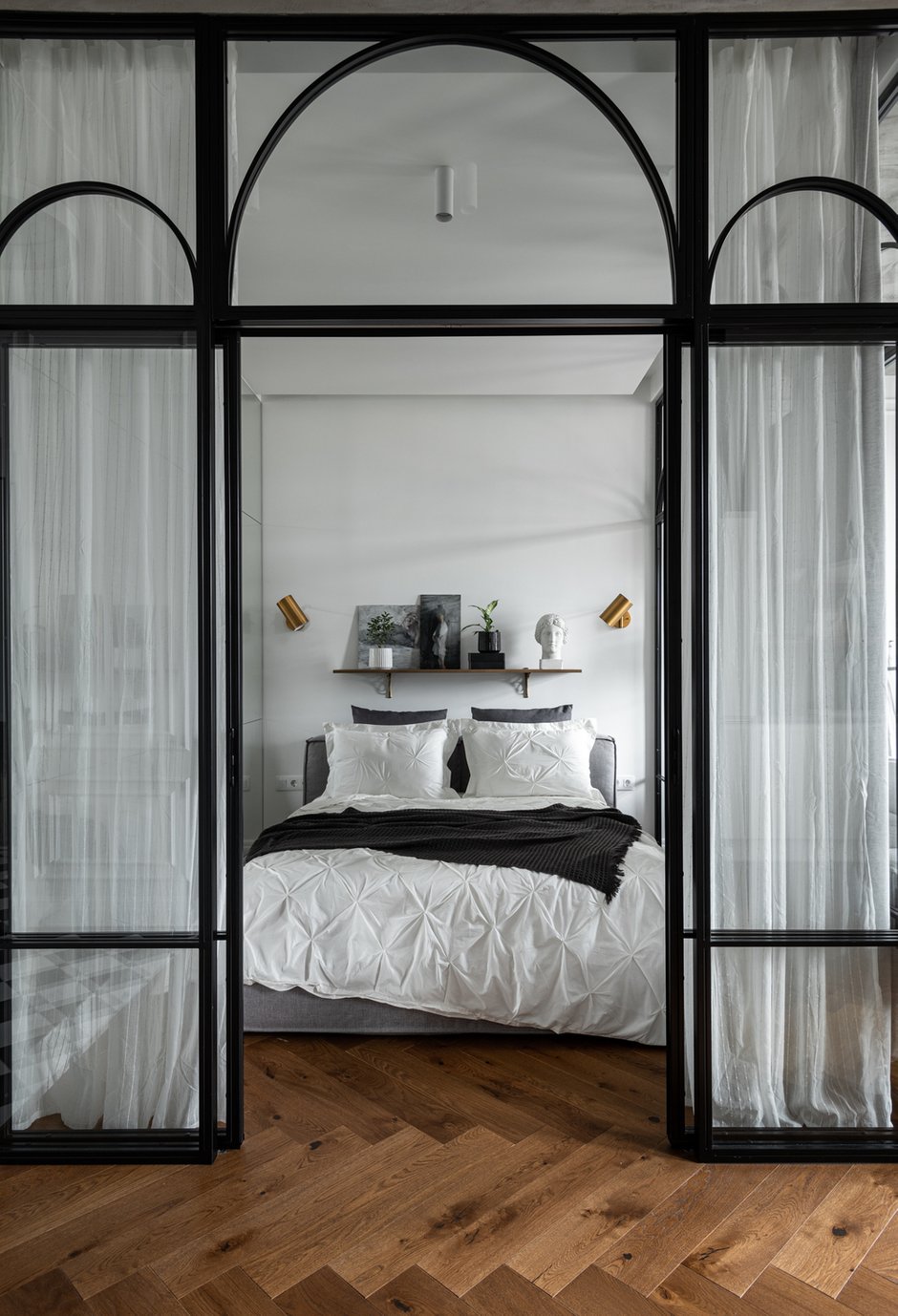 Фотография: Спальня в стиле Эклектика, Классический, Лофт, Квартира, Студия, Проект недели, Москва, 40-60 метров, Студия дизайна интерьеров Алексея Сушкова, Алексей Сушков – фото на INMYROOM