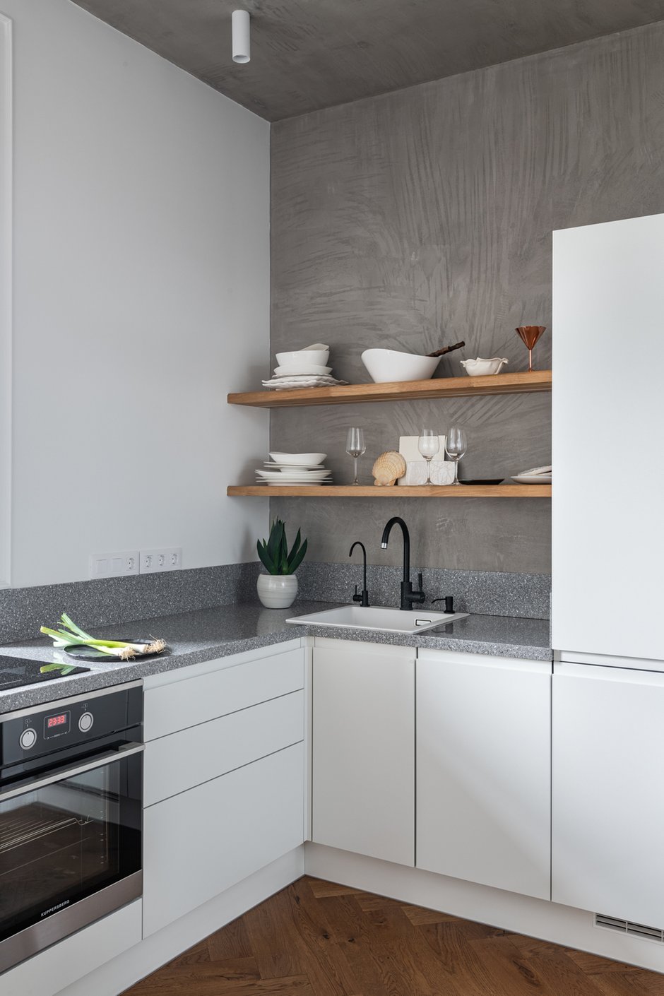 Фотография: Кухня и столовая в стиле Современный, Классический, Лофт, Эклектика, Квартира, Студия, Проект недели, Москва, 40-60 метров, Студия дизайна интерьеров Алексея Сушкова, Алексей Сушков – фото на INMYROOM