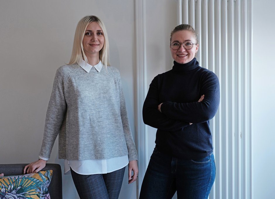 Дизайнер Ольга Рудакова (слева) и архитектор Ольга Рудакова (справа)