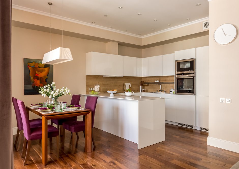 Фотография: Кухня и столовая в стиле Современный, Эклектика, Квартира, Проект дня, Москва, Монолитный дом, 3 комнаты, Более 90 метров, Александр Кривов – фото на INMYROOM