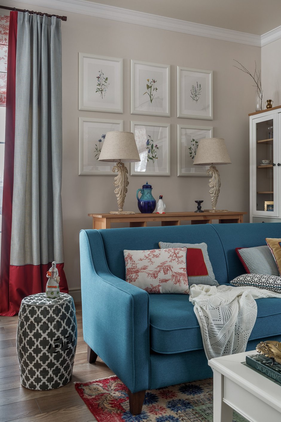 Фотография: Гостиная в стиле Прованс и Кантри, Классический, Современный, Дом, Проект недели, Дом и дача, Таруса, 4 и больше, 60-90 метров, Евгения Лебедева – фото на INMYROOM