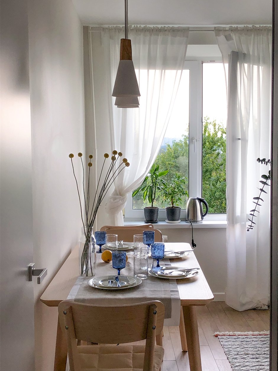 Фотография: Кухня и столовая в стиле Современный, Минимализм, Квартира, Проект недели, Москва, 2 комнаты, 40-60 метров, Анастасия Хмелевская – фото на INMYROOM