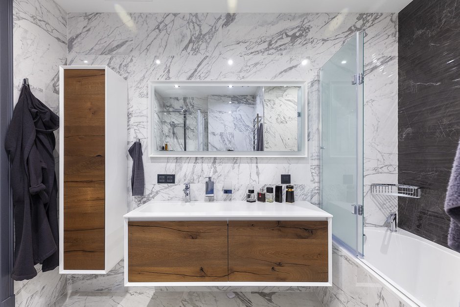 Фотография: Ванная в стиле Современный, Квартира, Белый, Проект недели, Черный, Москва, Бежевый, Коричневый, 2 комнаты, 60-90 метров, Юлия Жирнова – фото на INMYROOM