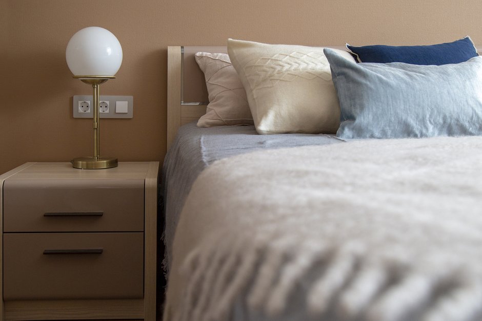 Фотография: Спальня в стиле Современный, Квартира, Проект дня, Санкт-Петербург, Кирпичный дом, 3 комнаты, 40-60 метров, Елена Пылина – фото на INMYROOM