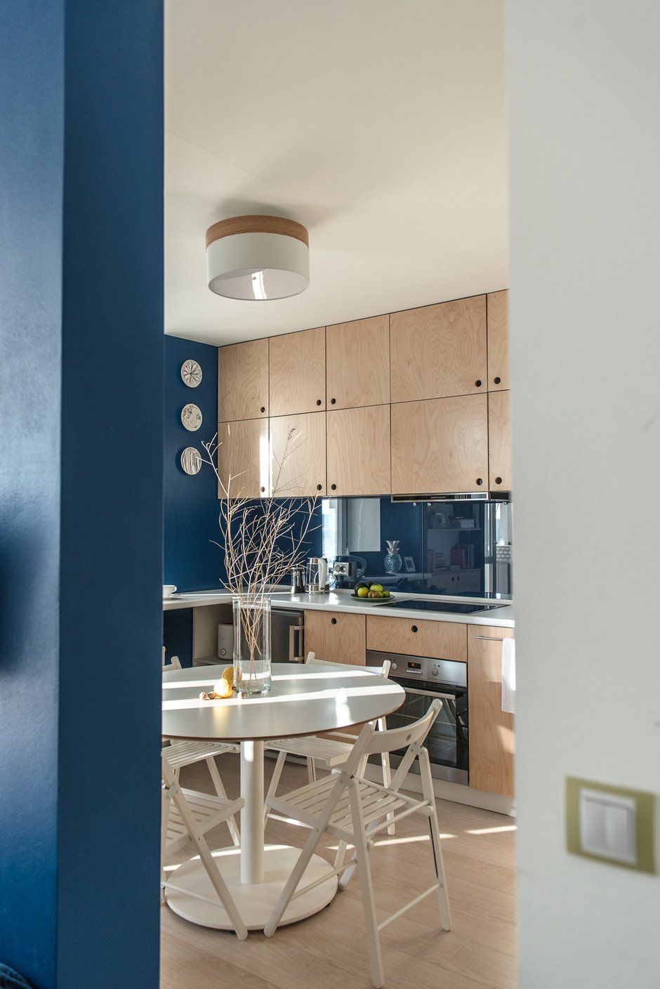 Фотография: Кухня и столовая в стиле Современный, Скандинавский, Малогабаритная квартира, Квартира, Студия, Проект недели, Волгоград, до 40 метров, Анна Букаева – фото на INMYROOM