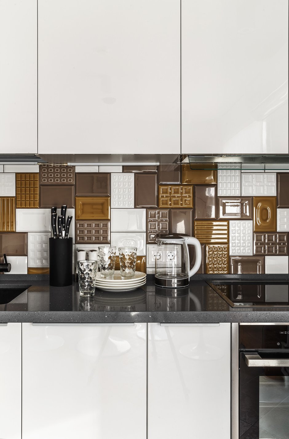 Фотография: Кухня и столовая в стиле Современный, Скандинавский, Малогабаритная квартира, Квартира, Проект недели, Москва, Павел Герасимов, Geometrium, Монолитный дом, 1 комната, до 40 метров – фото на INMYROOM