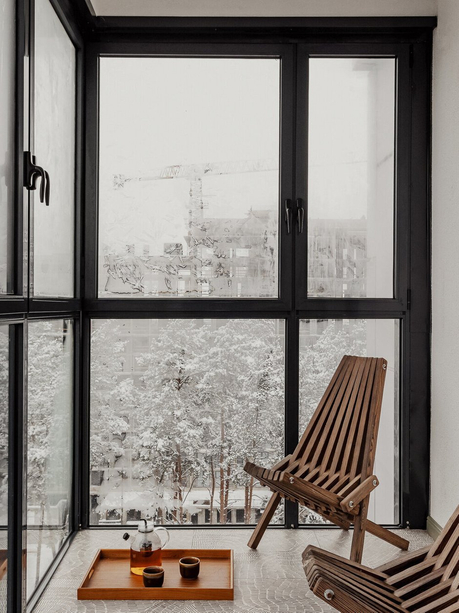 Фотография:  в стиле , Советы, Почему окна потеют каждую зиму, Почему окна потеют, запотевают окна, окна потеют, как сохранить тепло дома, уходит тепло, причины, потеют окна, почему потеют окна, Пластиковые окна потеют изнутри, окна потеют изнутри – фото на INMYROOM