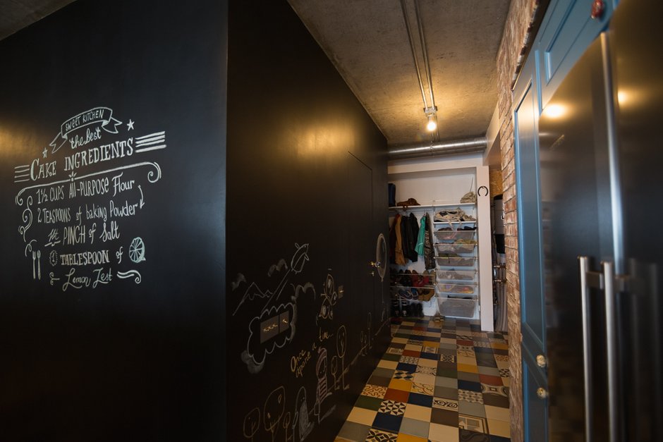 Фотография: Прихожая в стиле Лофт, Квартира, Проект недели, Панорамные окна, Пермь, новостройка, Вероника Лебедева, Елена Денисюк, laboratory22, бетон в интерьере, Монолитный дом, 3 комнаты, Более 90 метров – фото на INMYROOM