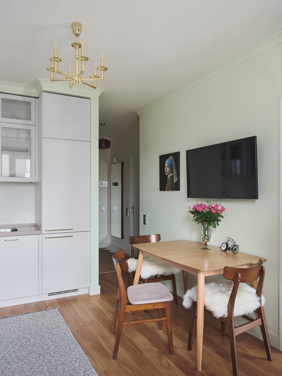 Во всей квартире, кроме ванной, использовали краску Benjamin Moore. Здесь решили не экономить.