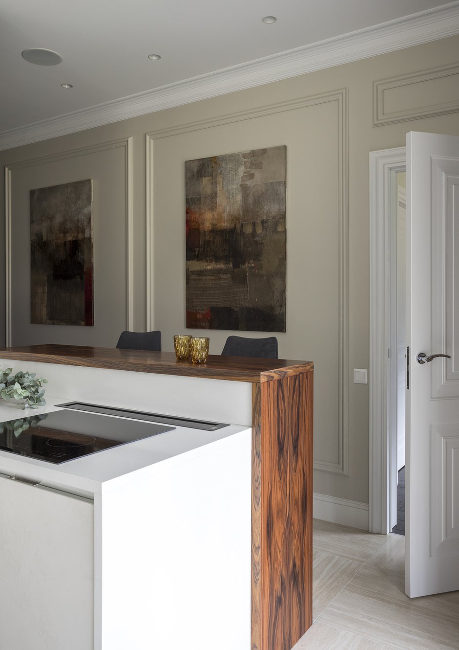 Фотография: Кухня и столовая в стиле Современный, Квартира, Проект дня, Москва, Монолитный дом, 4 и больше, Более 90 метров, Эксклюзивные проекты, ЖК «Парк Рублево», Алексей Стрелюк – фото на INMYROOM