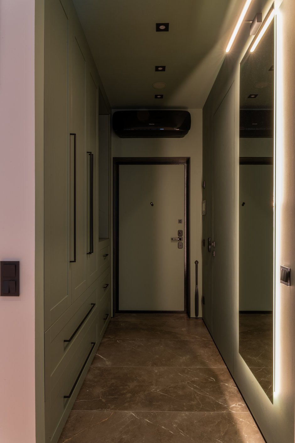 Фото: в стиле, Модерн, Маленькая квартира, Квартира, Проект дня, 1 комната, Монолитный кирпич, Юлия Волкова – фото на INMYROOM