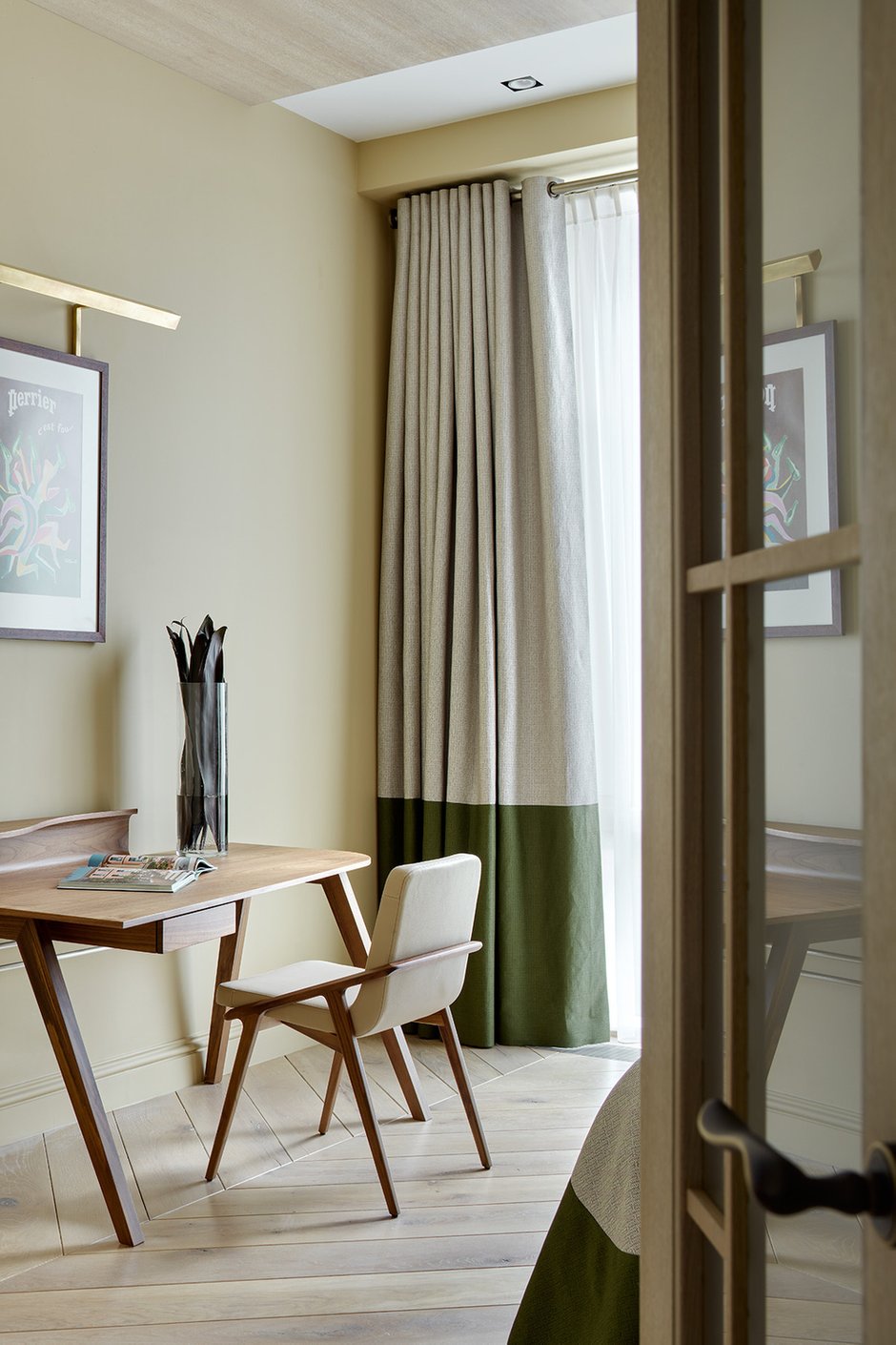 Фотография: Кабинет в стиле Современный, Классический, Квартира, Проект недели, Москва, Ариана Ахмад, Татьяна Карякина, 2 комнаты, Более 90 метров, Монолитно-кирпичный, ЖК «Мосфильмовский», #эксклюзивныепроекты – фото на INMYROOM