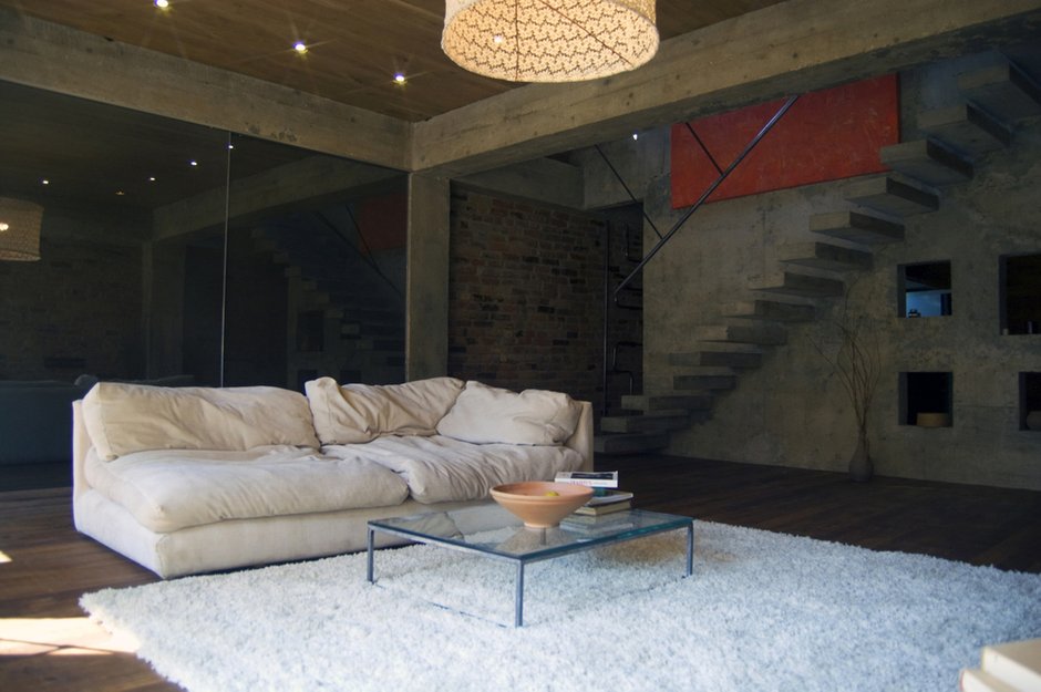 Фотография: Гостиная в стиле Лофт, Дом, Дома и квартиры, Минимализм, Проект недели – фото на INMYROOM