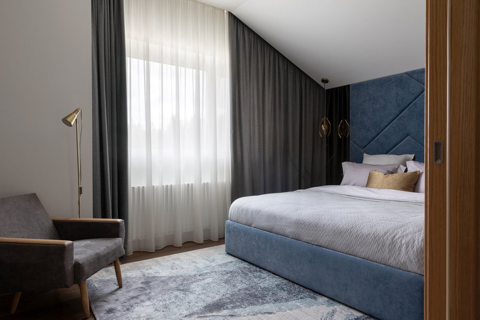 Фотография: Спальня в стиле Современный, Дом, Проект дня, Дом и дача, Ленинградская область, 4 и больше, Более 90 метров, Светлана Куксова, минимализм с элементами современного дизайна – фото на INMYROOM